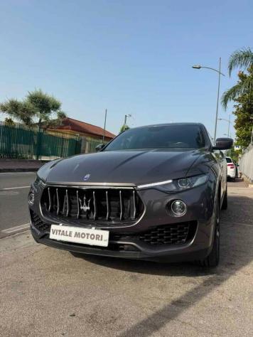 MASERATI LEVANTE 3.0 D 250 CV - Foto 7