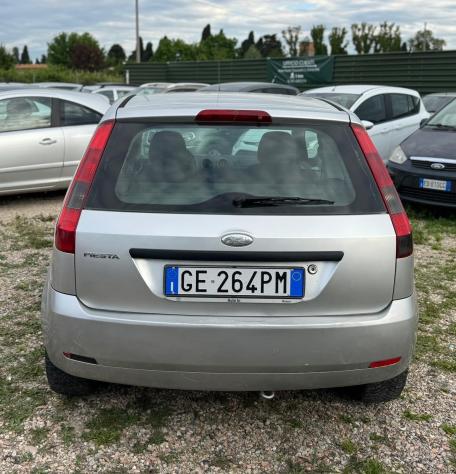 Ford Fiesta 1.2 16V 3p. Ghia Neopatentati - Foto 4