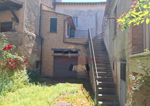 Orvieto centro - Appartamento da ristrutturare con giardino e locale rimessa - Foto 9