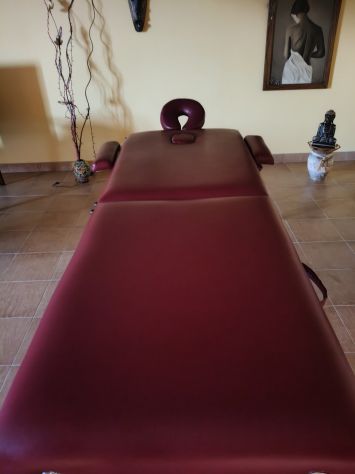 LETTINO MASSAGGI in vera pelle E pentola riscalda pietre