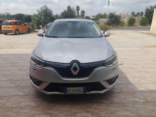 RENAULT - Mégane - Sporter Blue dCi 115CV EDC Bus. - Foto 4