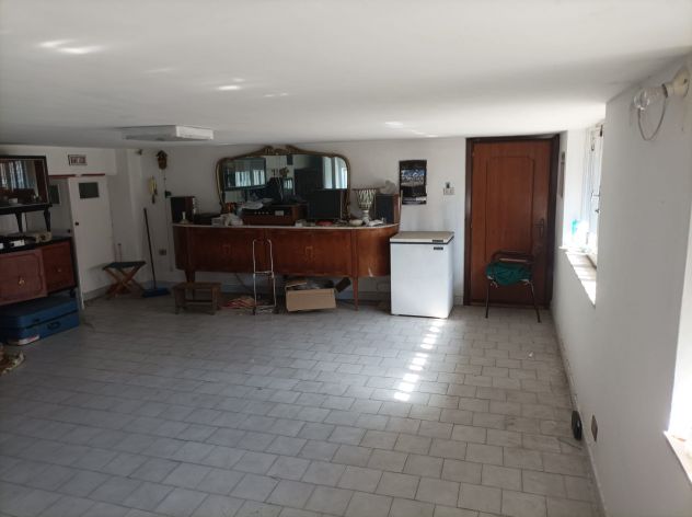 Belpasso garage + ammezzato di 2 vani - Foto 9