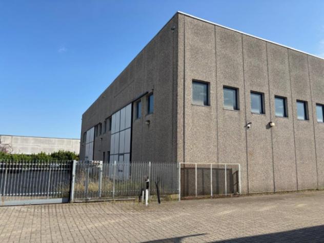 Immobile di 2400 m² con 3 locali in vendita a Legnano - Foto 6