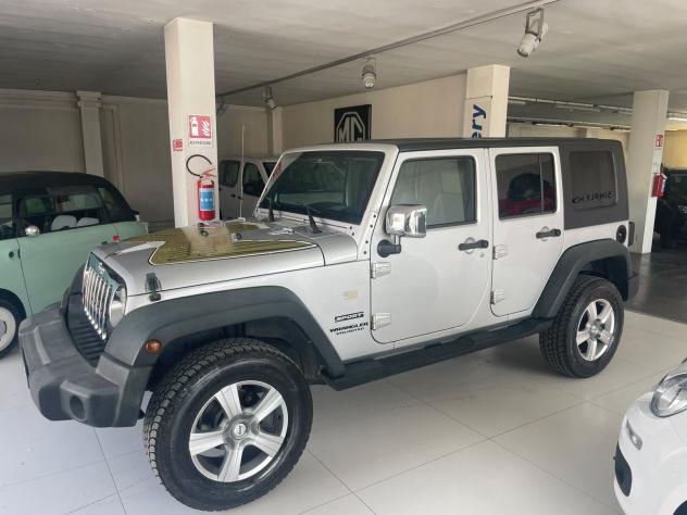 Jeep Wrangler WRANGLER 2.8 CRD 4WD AUTO SPORT - Foto 2