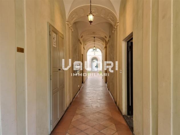 UFFICIO AL PIANO TERRA CON CANTINA E POSTO AUTO PRIVATO - Foto 3