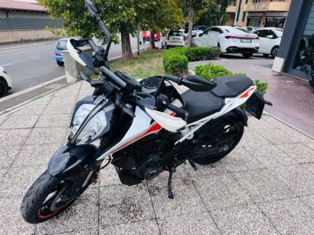 KTM 390 Duke TUTTO INCLUSO ANCHE PASSAGGIO! MINI RATE rif. 24230350 - Foto 4