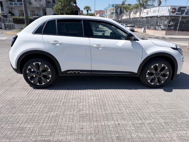Fiat 600 Hybrid 110 CV DCT MHEV La Prima - Foto 4