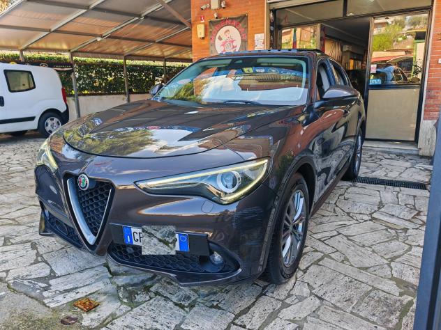 Alfa Romeo Stelvio 2.2 DIESEL 150CV TETTO APRIBILE - Foto 2