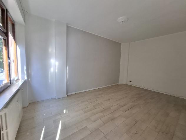 Trilocale luminoso in zona Nord ad Asti - Foto 15