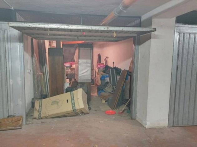 Immobile in asta di 77 m², box auto in vendita a Sutri - Foto 2