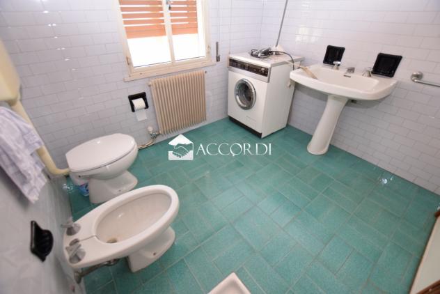VILLA A SCHIERA di 7 vani e di 250 mq (VOLPAGO DEL MONTELLO) rif. RS677 - Foto 17