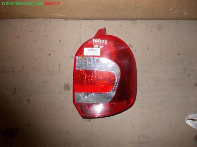 FANALE POST.D. ROSSO/BIANCO RENAULT MODUS / G.MODUS (J77) 999-U37612 Parti elettriche Fanaleria Fanali Fanale post. dx. RENAULT - MODUS / G.MODUS -