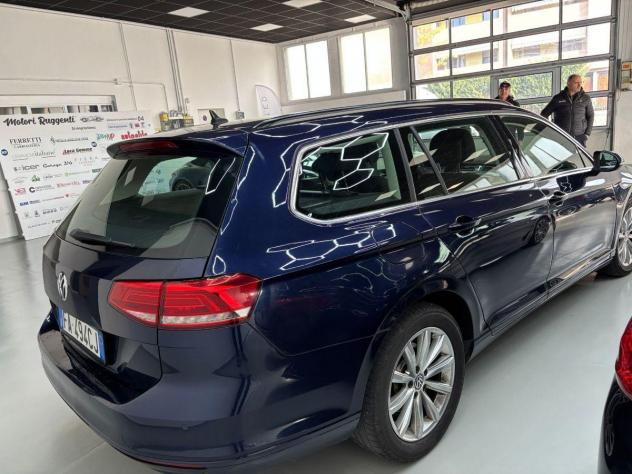 VOLKSWAGEN - Passat - Variant 1.6 TDI Business BMT - Foto 6