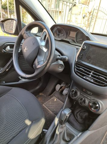 Peugeot 208 1.2 PureTech 82CV– SOLO 25.000 km – Pari al Nuovo – Unico Proprietar - Foto 5