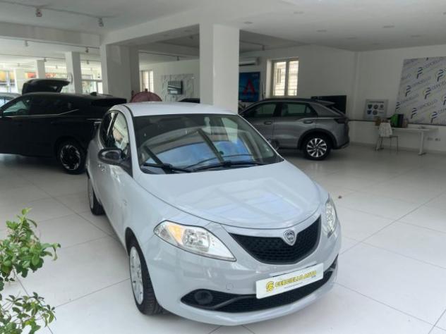 LANCIA Ypsilon 1.2 69 CV 5 porte Gold tua da €99,00 rif. 23878653 - Foto 4