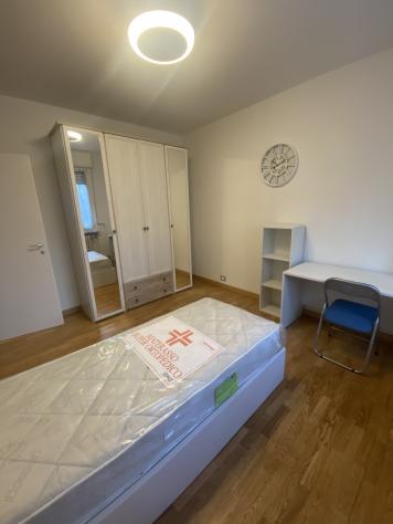 Stanza in appartamento in affitto a Novara - Foto 3