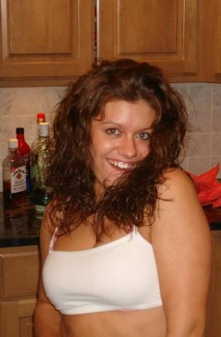 Donna di Savona, 27 anni. Fisico Magro Tel: