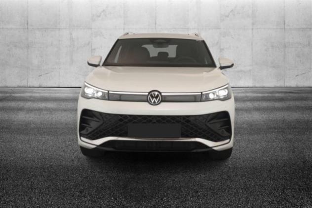 VOLKSWAGEN Tiguan 2.0 TDI 193 CV DSG 4MOTION R-Line rif. 24072196 - Foto 4