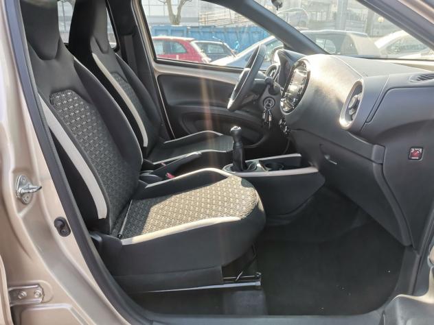 Toyota Aygo X 1.0B (72 CV) Trend - Foto 7