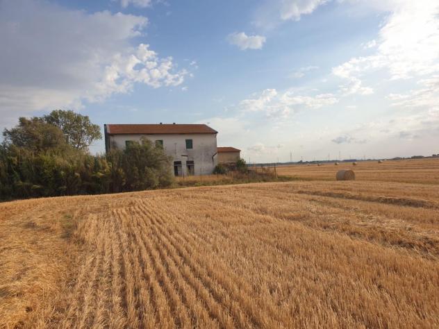 casale in vendita a Cascina