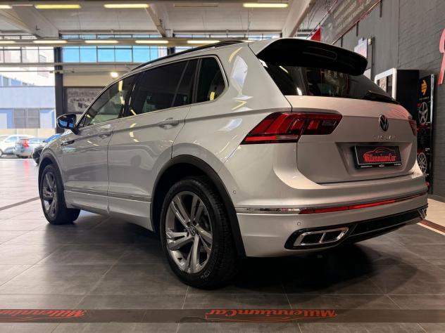 Volkswagen Tiguan 2.0 TDI SCR 110KWR-Line DSG chilometri certificati Casamadre, possibilità di estensione garanzia Casamadre. - Foto 6