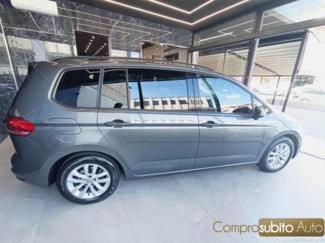 VOLKSWAGEN Touran 1.6 TDI 115 CV SCR DSG Executive BlueMotion Tech. rif. 24113708 - Foto 5