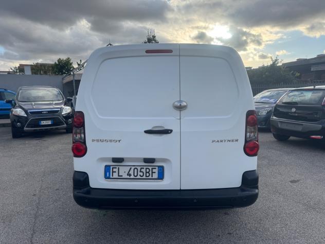 Peugeot Partner BlueHDi 100 L2 Furgone Premium con Porta laterale - Foto 6