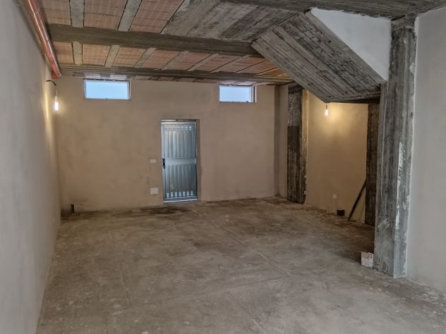 Garage 35 mq in centro a Laterza – Ampio e comodo - Foto 3