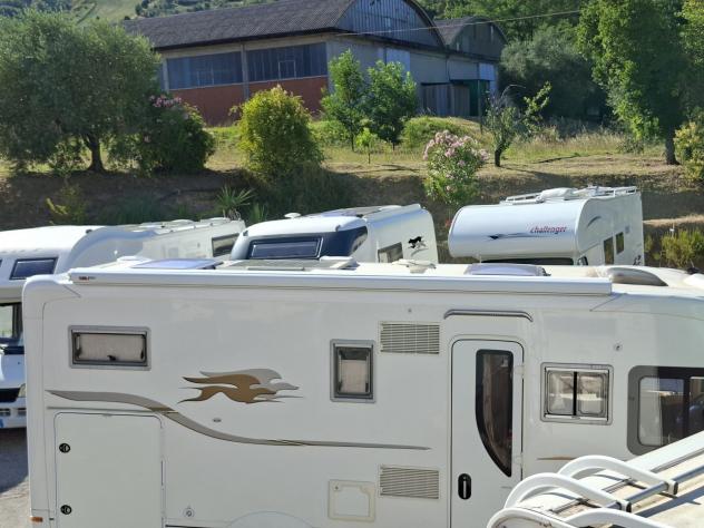 MOTORHOME LAIKA DUCATO SEMIDINETTE GARAGE BASCULANTE CLIMATIZZATORE FOTOVOLTAICO CAMPEGGIO CAMPER USATI GENERALI 1407 - Foto 6