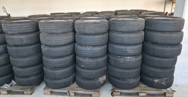 STOCK Ruote Complete Nuove Hankook Vantra LT 235/65 R16C con Cerchi in Acciaio