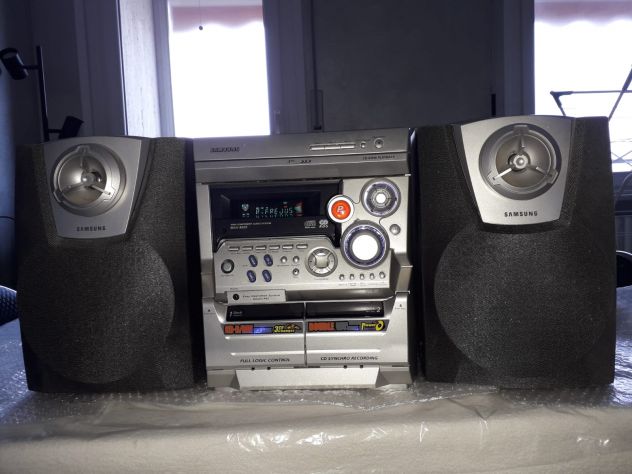 Mini-compact stereo