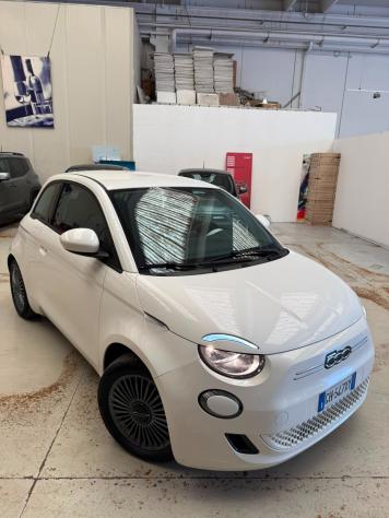Fiat 500 500e Berlina 42 kWh Icon - Foto 3