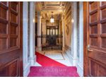 Appartamento di 130 m² con 5 locali in vendita a Milano