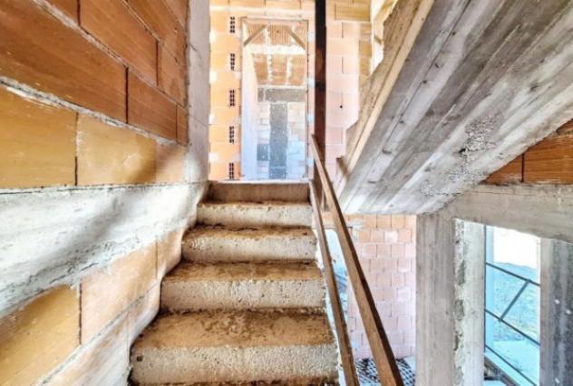 Immobile in asta di 240 m², box auto in vendita a Cingoli - Foto 5