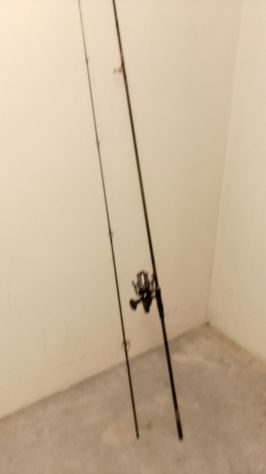 A L'Aquila. Vendo canna da pesca 2pz Caperlan mai usata