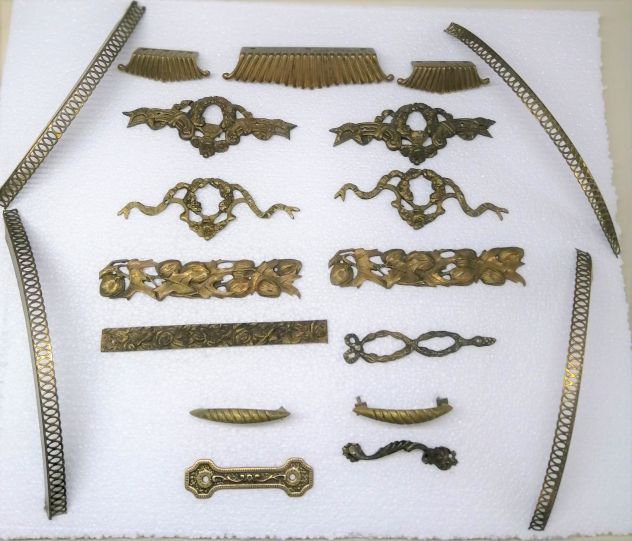 fregi in bronzo vintage