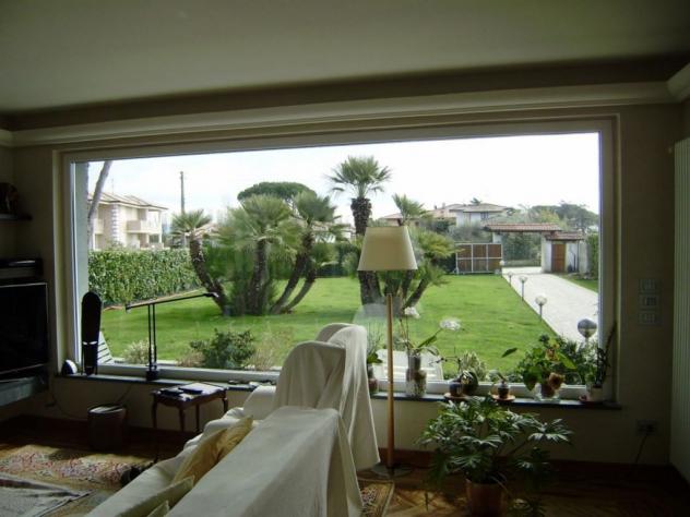 Villa in vendita a Camaiore 300 mq Rif: 826701