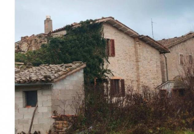 Immobile in asta di 170 m² con più di 5 locali in vendita a Pieve Torina - Foto 3