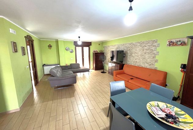 VILLA CON CORTILE IN PIENO CENTRO - MONDRAGONE - Rif.V3164 - Foto 6