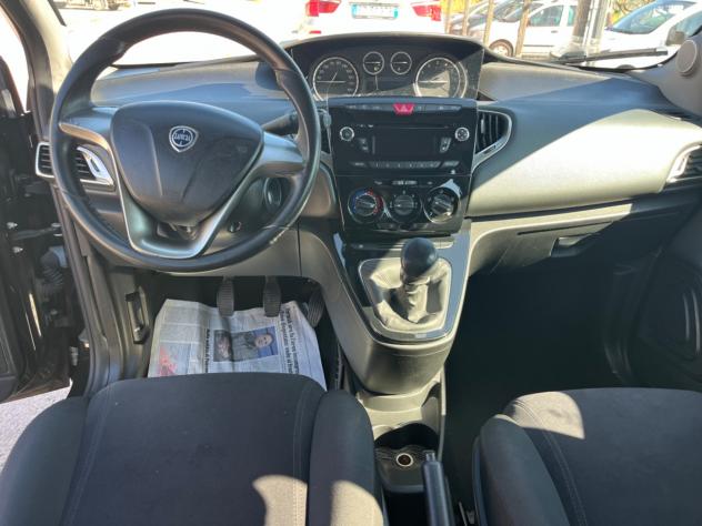 Lancia Ypsilon 1.2 69 CV 5 porte S&S Silver - Foto 9
