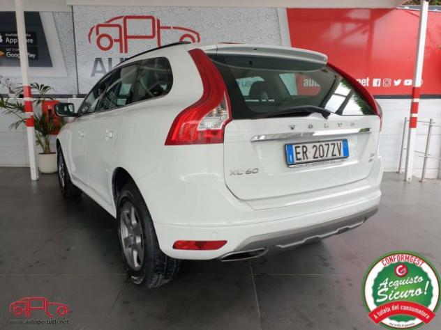 VOLVO XC60 D4 AWD Momentum rif. 20084239 - Foto 4