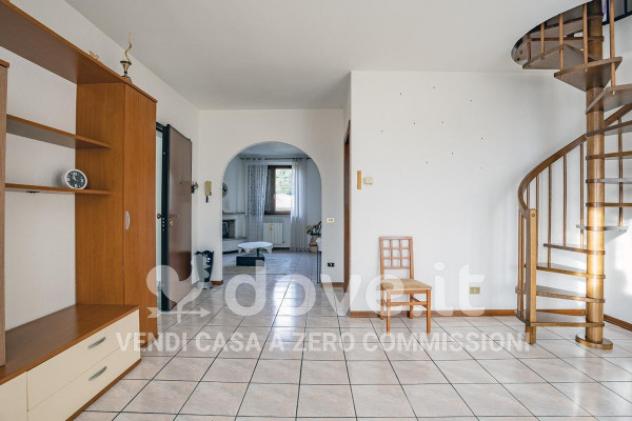 Appartamento di 140 m² con 5 locali e box auto in vendita a Grantola - Foto 3