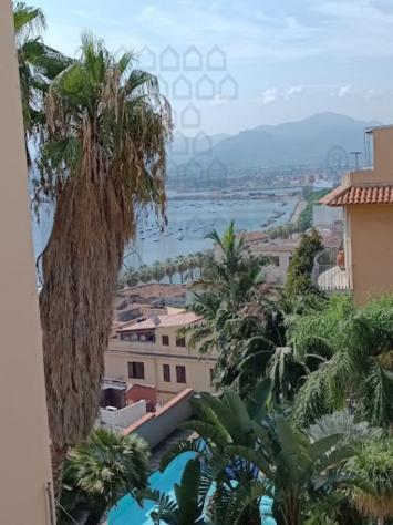 VILLA di 10 vani e di 380 mq (MILAZZO) rif. 2vs17667