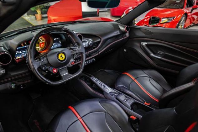 FERRARI F8 Spider LIFT|CARBON+LEDS|HI-FI PREMIUM|AFS|ELECTRI rif. 24065196 - Foto 8
