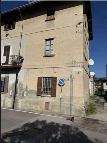 224/2025 U VA - Porzione di casa in asta a Casale Litta