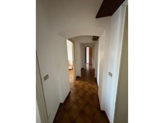 trilocale per studenti viale Partigiani mq 180