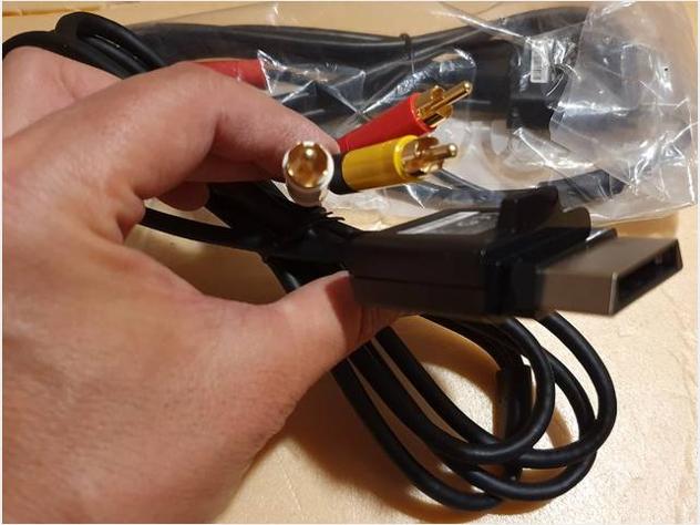 Cavo audio Video Scart per Xbox 360 originale mai usato