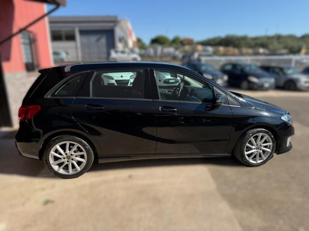 Mercedes-Benz B180d 10/2015 126000km!!! - Foto 3