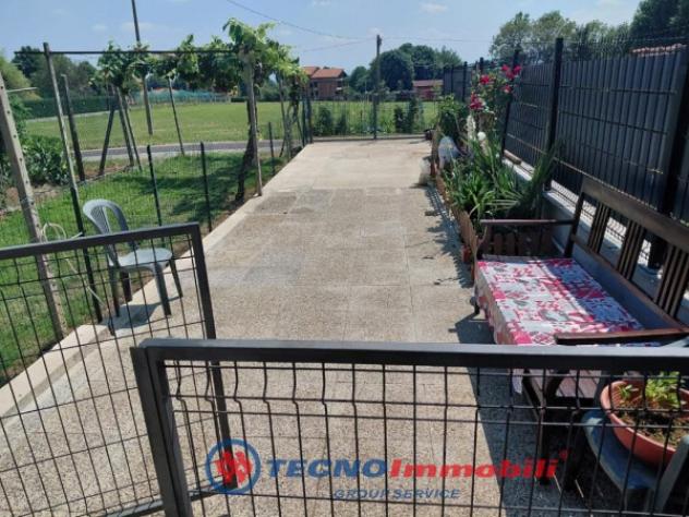 Casa indipendente di 90 m² con più di 5 locali e posto auto in vendita a Corio