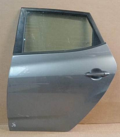 PORTA POST.S.GRIGIO MEDIO MET. C/ALZ. E SERR. HYUNDAI IX 20 999-U1295790 Carrozzeria Lamierati esterni Porte Porta post. sx. HYUNDAI - Ix 20 - 01-0